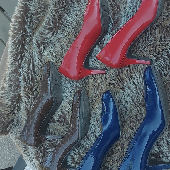 Pumps - Picture 3 of 4